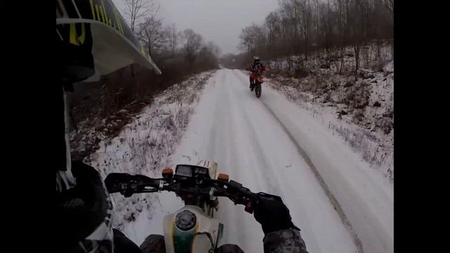 Enduro...первый снег смотреть онлайн