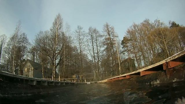Сезон зимнего купания в разгаре. -15/вода +1 смотреть онлайн