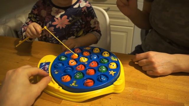 Lets go Fishin' - Настольная игра (геймплей) смотреть онлайн