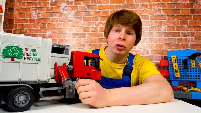 Большая машинка Мусоровоз сломалась! Игры для мальчиков в автомастерскую смотреть онлайн