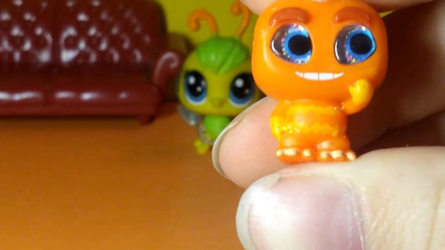 Распаковка 2 сюрпизов Disney Doorables и снежные LPS смотреть онлайн
