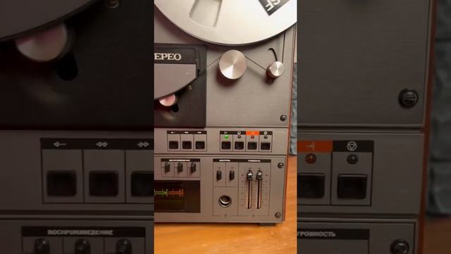 Reel-to-reel магнитофон Олимп 004 стерео смотреть онлайн