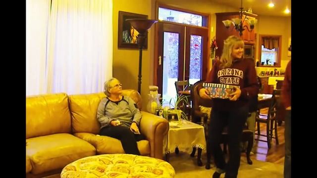 Реакция людей на подарок щенка смотреть онлайн