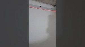 Как установить багет для натяжного потолка (для новичков)