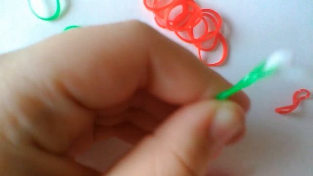 Как сплести вишни из резинок смотреть онлайн