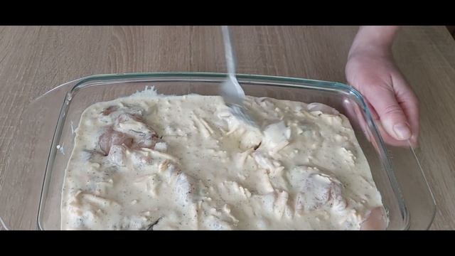 ЗАПЕКАНКА С КУРИНЫМ ФИЛЕ В ДУХОВКЕ. Рецепт курицы. Что приготовить из курицы. Курица в духовке смотреть онлайн