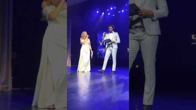 Креативный дуэт ведущих Белый кофе. Премия Человек года смотреть онлайн