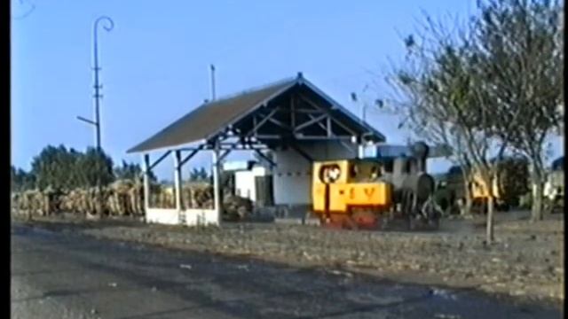 Gempolkerep Field Train, East Java, Indonesia смотреть онлайн