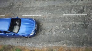 Едет БМВ М5 по мини городу!