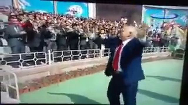 Ислам Каримов танцует-2