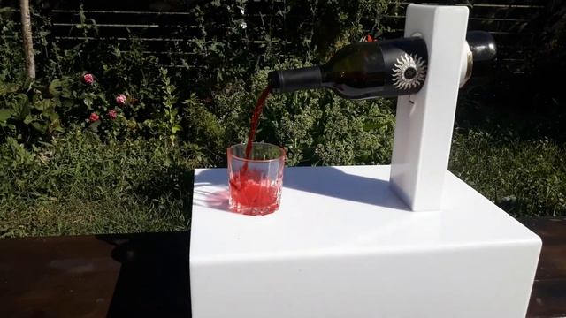 Бесконечный фонтан из бутылки смотреть онлайн