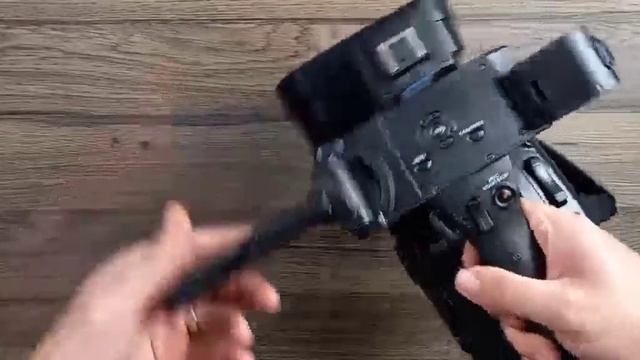 SONY HXR-NX200 VIDEO 4K professional Camcorder смотреть онлайн