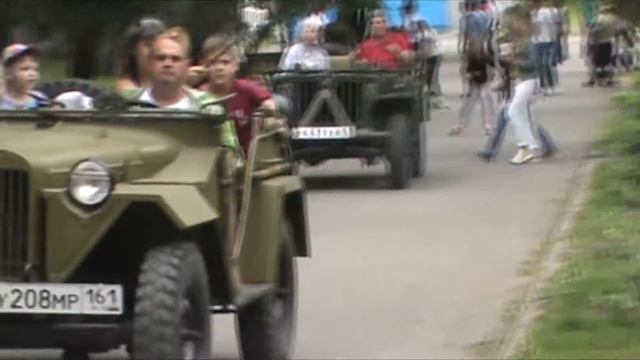 Прогулка по городу в День Победы! Walk around the city on Victory Day! смотреть онлайн