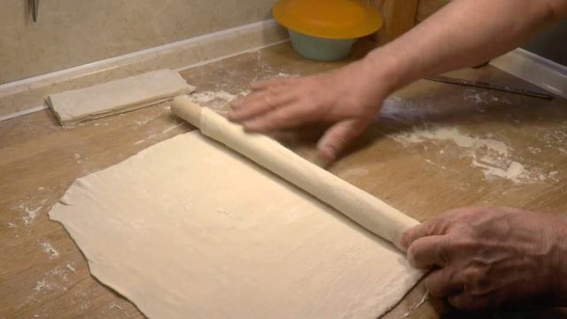 Быстрый пирог с жареным луком и яйцом | Вкусно? Очень!