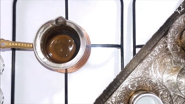 Türk Kahvesi Nasıl Yapılır ? - Kahve Nasıl Pişirilir ? - How to Make Turkish Coffee смотреть онлайн