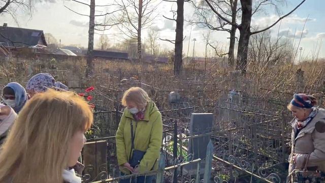 Вышний Волочёк. Преображенский храм и Пятницкое кладбище. смотреть онлайн