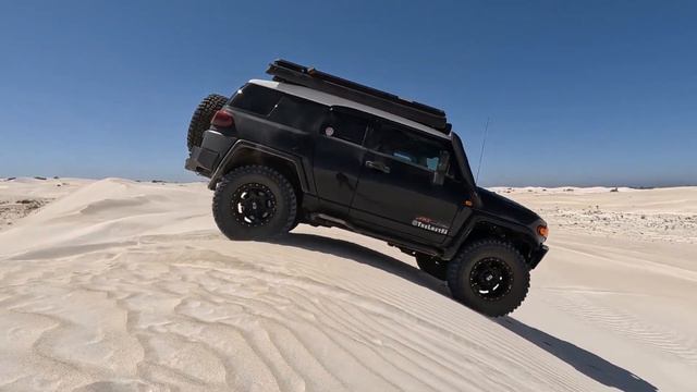 LANCELIN SAND DUNES & GHOSTS // The Lost FJ смотреть онлайн