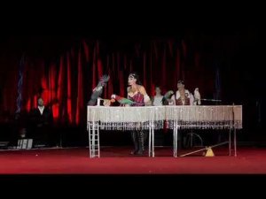 Премьера у Моисея!) Первое его выступление перед зрителями!)