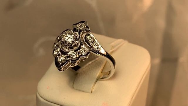 ЗОЛОТОЕ КОЛЬЦО ИЗУМИТЕЛЬНОЙ КРАСОТЫ С ОГРОМНЫМИ БРИЛЛИАНТАМИ! смотреть онлайн