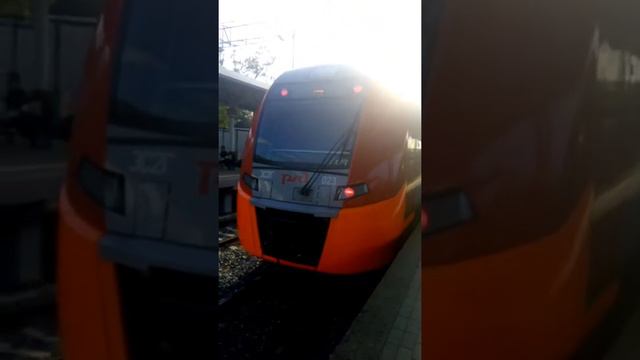 Московское центральное кольцо поезд ласточка отправляется со станции окружная смотреть онлайн