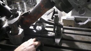 Расточка втулки  оси поворотного кулака  Т 25(16)