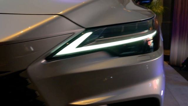 Lexus presente en el SIAR Summer Experience смотреть онлайн