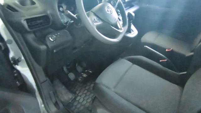 EN BOŞ COMBO ALINIR MI? | 2021 Opel Combo Essential İncelemesi | OtoGrafi смотреть онлайн
