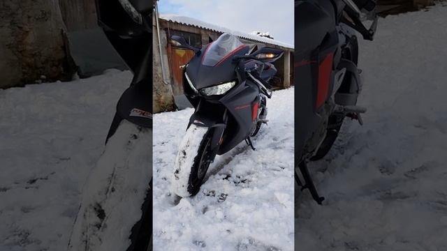 Honda cbr1000rr 2017 en mode K2000 смотреть онлайн
