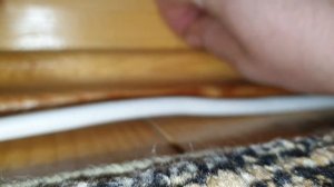 Крепление кабеля к плинтусу. Бесплатный и легкий способ закрепить кабель