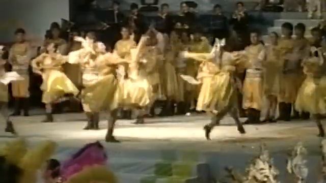 Ансамбль народного танца «Варенька» - КЛИП 1 - Презентация смотреть онлайн
