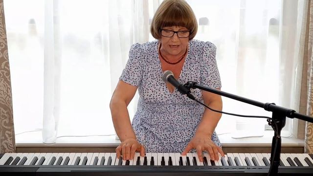 Белый теплоход ( автор Ю.Антонов) смотреть онлайн