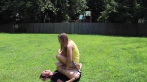 Девушки гимнастки. Гимнастические фигуры.