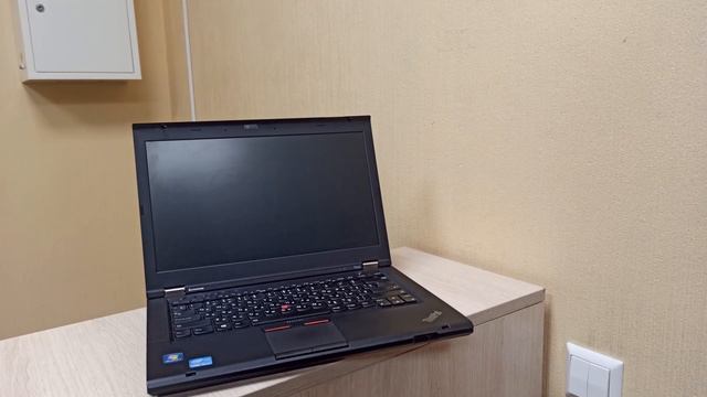 Признание перекупа ноутбуков и что он возит всегда с собой! Небольшой обзор содержимого его сумки. смотреть онлайн