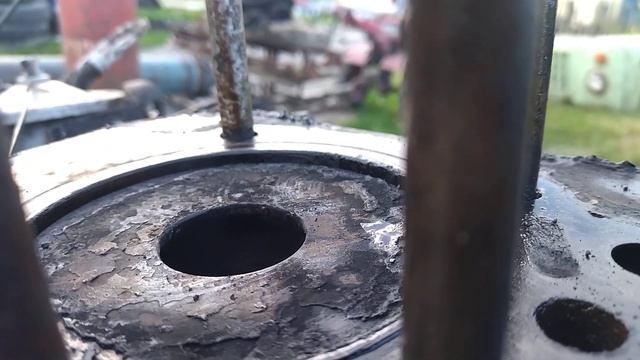 Газ-53, снял кабину разбираю мотор д-240, лопнула гильза. смотреть онлайн
