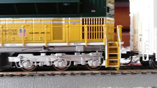 MTH HO SD70ACe Chicago North Western UP