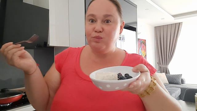 НУ Я И ПОВАРИХА👩🍳КОТЛЕТЫ В УГОЛЬ🤣 смотреть онлайн