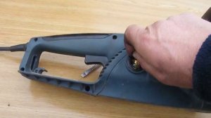 Как поменять щетки на цепной электропиле