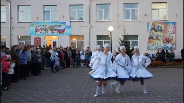 танцевальный коллектив МКДЦ "Феникс" "Триумф" - Гжель.Выступление в Ижморском смотреть онлайн