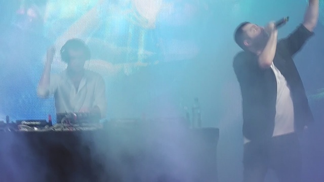 Dj Леонид Руденко ТРЦ АУРА Новосибирск День города 2016 часть 1 смотреть онлайн