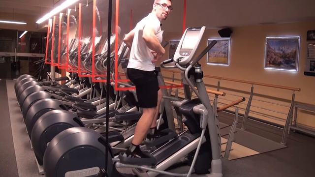 Бег на эллиптическом тренажёре - делаем упражнение правильно смотреть онлайн