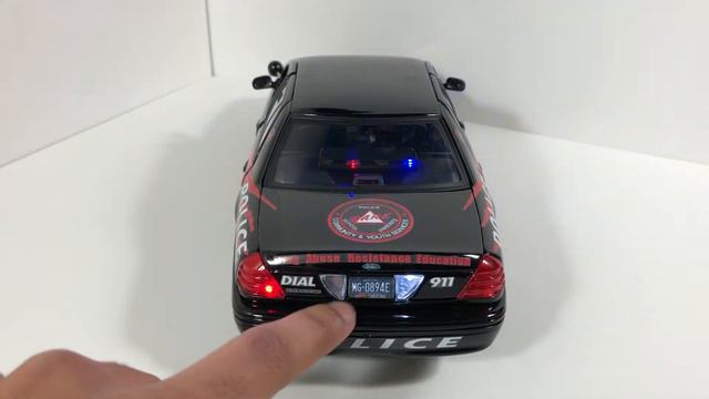 1/18 Upper Gwynedd Police D.A.R.E. Ford Crown Victoria with Working Lights (CUSTOM ORDER) смотреть онлайн