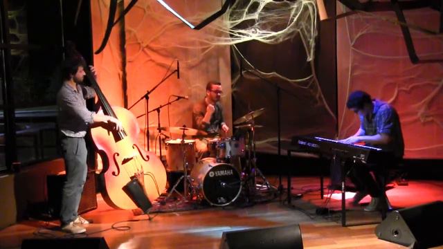 Straight No Chaser by Thelonius Monk смотреть онлайн