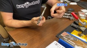 Как разобрать выкидной ключ, Как заменить лезвие жало выкидного ключа зажигания (обзор инструмента)