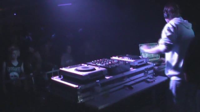 JASON LITTLE @ Public Execution (X-Pose B-Day), Lisbon [01-02-2013] смотреть онлайн