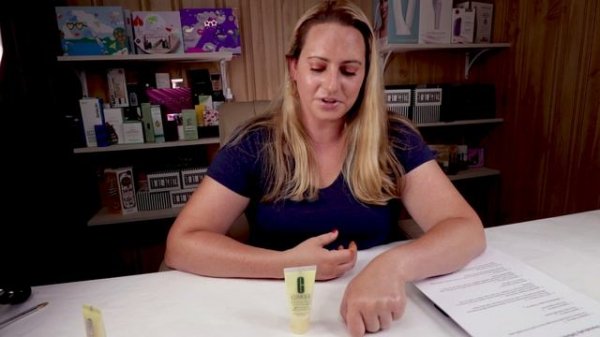 CLINIQUE Dramatically Different Moisturizing Gel Review, Swatch and How to Use