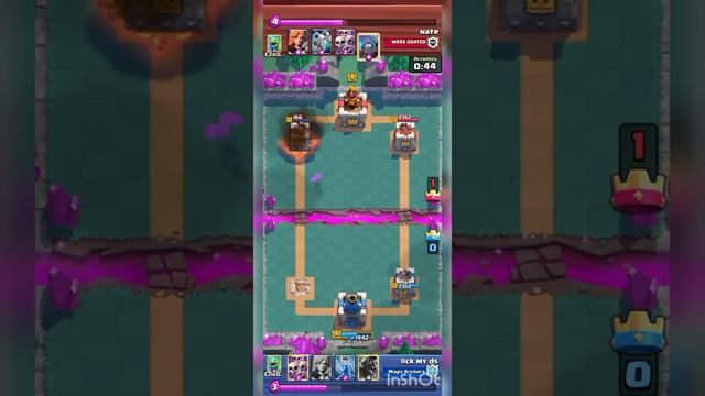 5 арена, типичный бой в Clash Royale смотреть онлайн