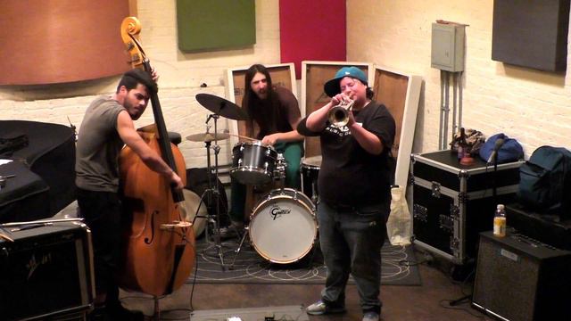 Jaimie Branch, Brandon Lopez, David Vanzan @ Ibeam 7-10-16 смотреть онлайн