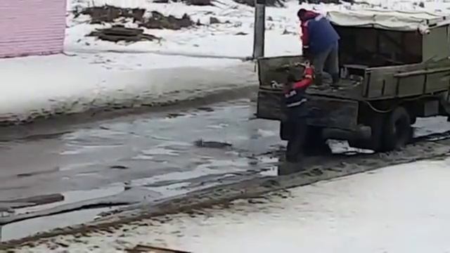 Ремонт дороги на Курмановича смотреть онлайн