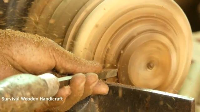 Amazing Woodturning Skill - Rooty Surprise смотреть онлайн