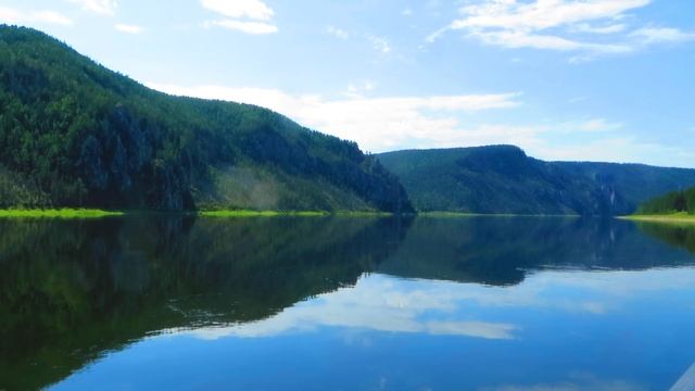 Река Лена - Красивые скалы. (Мамско-Чуйский район, Иркутская область) смотреть онлайн